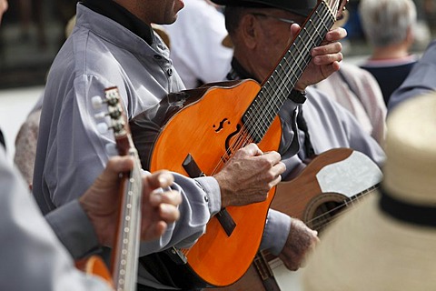 Traditional folk music during the Sunday market, Teguise, Lanzarote, Canary Islands, Spain, Europe