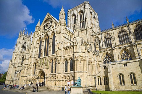 York Minster south entrance, York, Yorkshire, England, United Kingdom, Europe