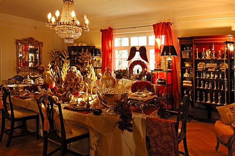 Elaborate Christmas decorations in a living room for sale, Villa & Ambiente store, Im Weller, Nuremberg, Middle Franconia, Bavaria, Germany, Europe