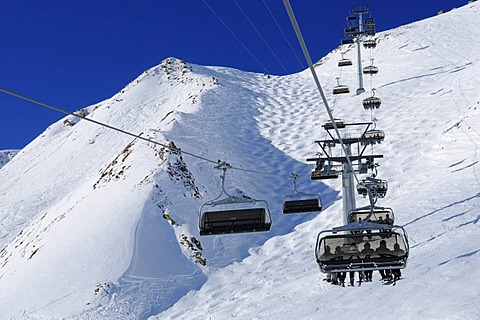 Greitspitzbahn chairlifts, Samnaun ski resort, Switzerland, Europe