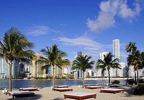 Mandarin Oriental Hotel, Brickell Key Drive, Downtown Miami, Florida, USA