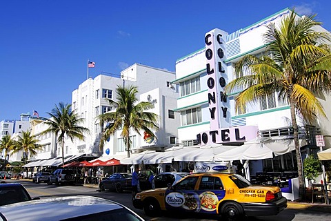 Colony Hotel, Ocean Drive, Miami South Beach, Art Deco district, Florida, USA