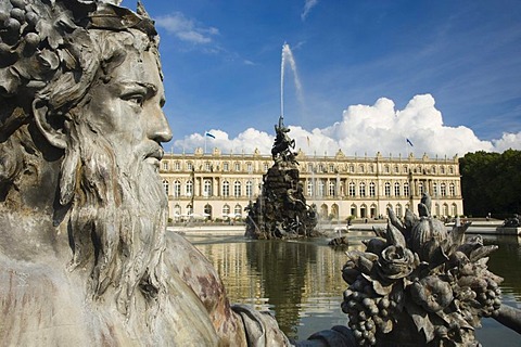 Herrenchiemsee Palace, pond and fountain, Herreninsel, Gentleman's Island, Lake Chiemsee, Chiemgau, Upper Bavaria, Germany, Europe