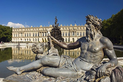 Herrenchiemsee Palace, pond and fountain, Herreninsel, Gentleman's Island, Lake Chiemsee, Chiemgau, Upper Bavaria, Germany, Europe