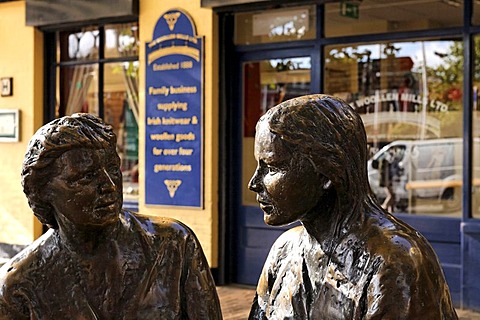 Two Irish figures, Dublin, Ireland, Europe