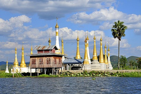 Buddhist temple, stupas, Inle Lake, Burma, Myanmar, Southeast Asia