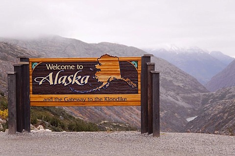 State of Alaska entry sign, White Pass, South Klondike Highway, Skagway, Alaska, USA