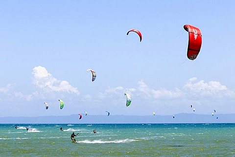 Kite surfers on the beach of El Yaque on the island of Isla Margarita, Venezuela, South America