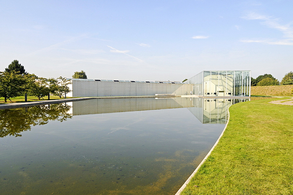 Glass, construction, modern architecture, pond, former missile base, art museum, Langen Foundation, architect Tadao Ando, Hombroich, Kreis Neuss district, North Rhine-Westphalia, Germany, Europe