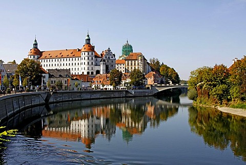 Castle of Neuburg an der Donau, Danube, Bavaria, Germany, Europe