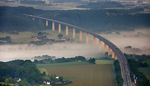 Aerial photo, Ruhr River with morning mist between Kupferdreh, Muengsener Bruecke A52 autobahn bridge, Ruhr Valley, Heisingen, Werden and Kettwig, Essen, Ruhr area, North Rhine-Westphalia, Germany, Europe