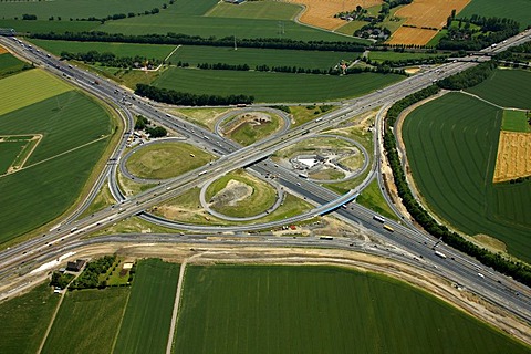 Aerial view, clover, motorway reconstruction, Kamener Kreuz junction of the A1 and A2 motorways, BAB-Kreuz junction, Derne, Kamen, Ruhrgebiet region, North Rhine-Westphalia, Germany, Europe