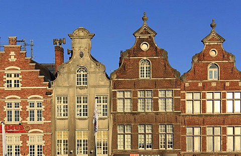 Gabled houses on the Groten Markt market square, Oudenaarde, West Flanders, Flanders, Belgium, Europe