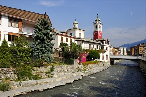 Church chiesa della Ponte with river Dora Riparia, Susa in the Susa valley, Valle di Susa, Provincia Torino, Piemont, Piedmont, Italy, Europe