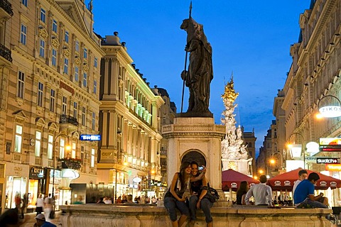 Graben street at dusk, Vienna, Austria, Europe