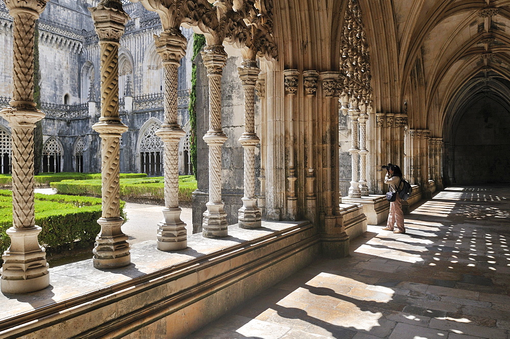 Cloister of the Dominican monastery Mosteiro de Santa Maria da Vitoria, UNESCO World Heritage Site, Batalha, Portugal, Europe