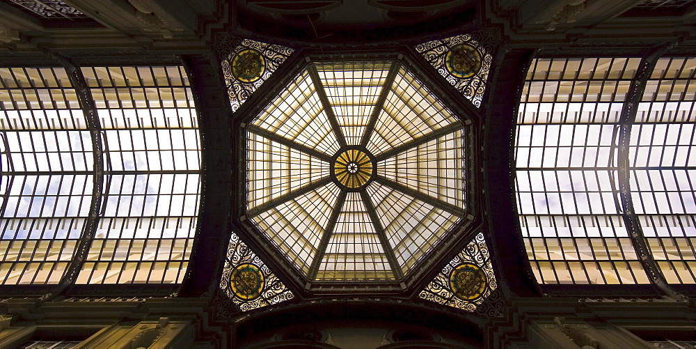 City hall building, gallery glass roof, Guayaquil, Guayas Province, Ecuador, South America