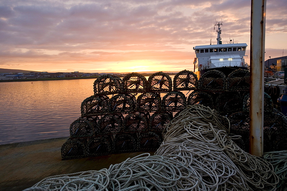 Fishing weirs and fishing boat, harbor, Kirkwall, Orkney Islands, Scotland, United Kingdom, Europe