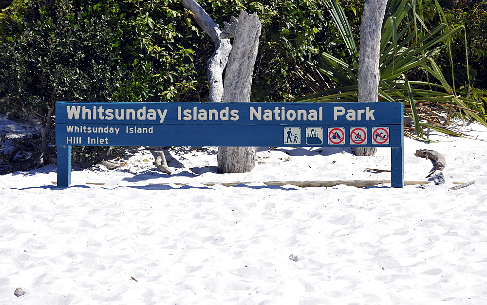 Sign Whitsunday Islands National Park, Hill Inlet, Whitsunday Island, Whitsunday Islands National Park, Queensland, Australia