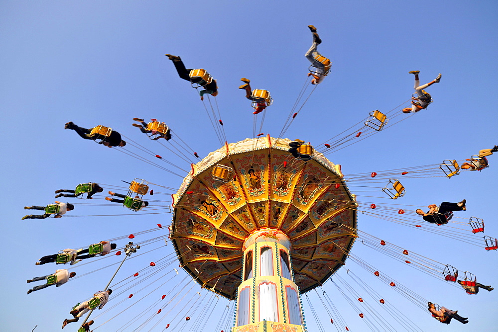 Chair-O-Planes or Swing Carousel, Cannstatt Festival, Stuttgart Beer Festival, Stuttgart, Baden-Wuerttemberg, Germany, Europe