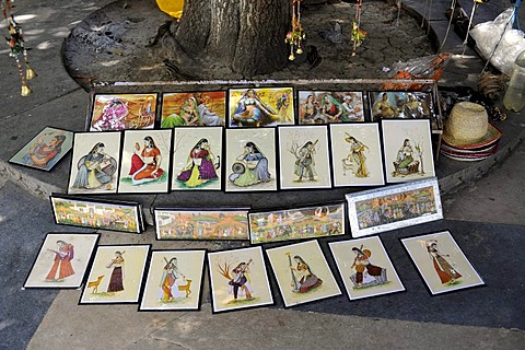 Stall on the street with Indian miniature paintings, Udaipur, Rajasthan, North India, India, South Asia, Asia