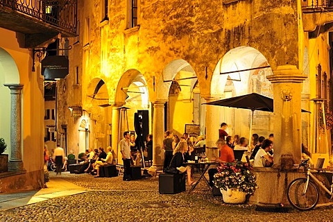 Pedestrian zone with street restaurants, Lago Maggiore, Cannobio, Piedmont, Italy, Europe