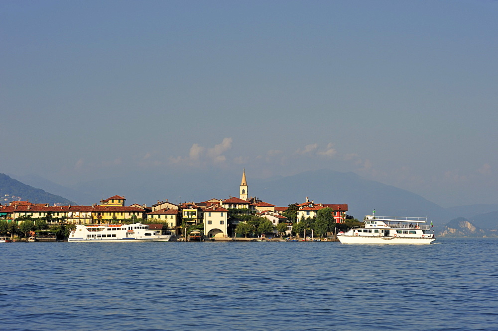 Isola dei Pescatori island, Borromean Islands, Stresa, Lago Maggiore lake, Piedmont, Italy, Europe