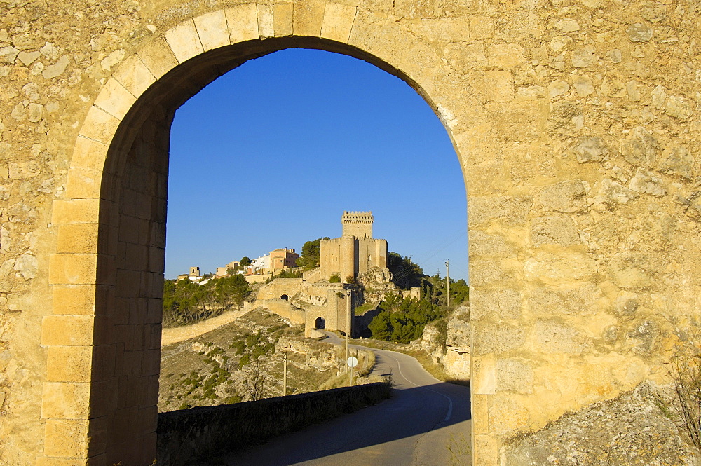 Marques de Villena Castle, now Parador Nacional, a state run hotel, Alarcon, Cuenca province, Castilla-La Mancha, Spain, Europe