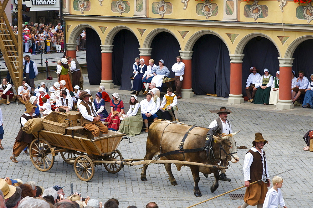 Wallenstein 1630 procession in front of the Tax House on the market square in Memmingen, Allgaeu, Bavaria, Germany, Europe