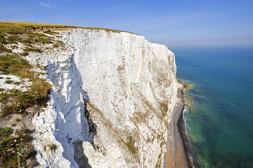 View of the White Cliffs of Dover, Kent, England, UK, Europe