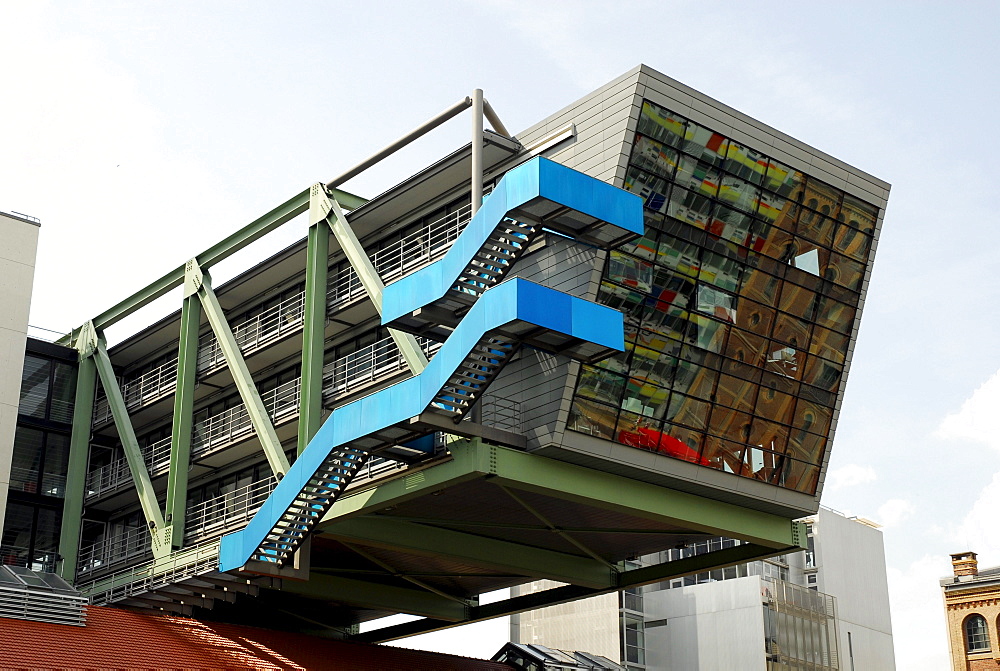 Port Event Centre, modern architecture at the Handelshafen, Medienhafen, Rheinhafen, Duesseldorf, North Rhine-Westphalia, Germany, Europe