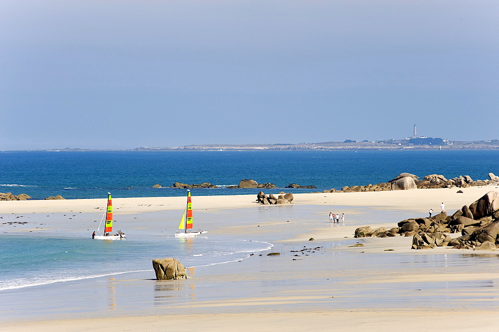 Recreational activity on the beach near Kerbrat, Cleder, Finistere, Brittany, France, Europe