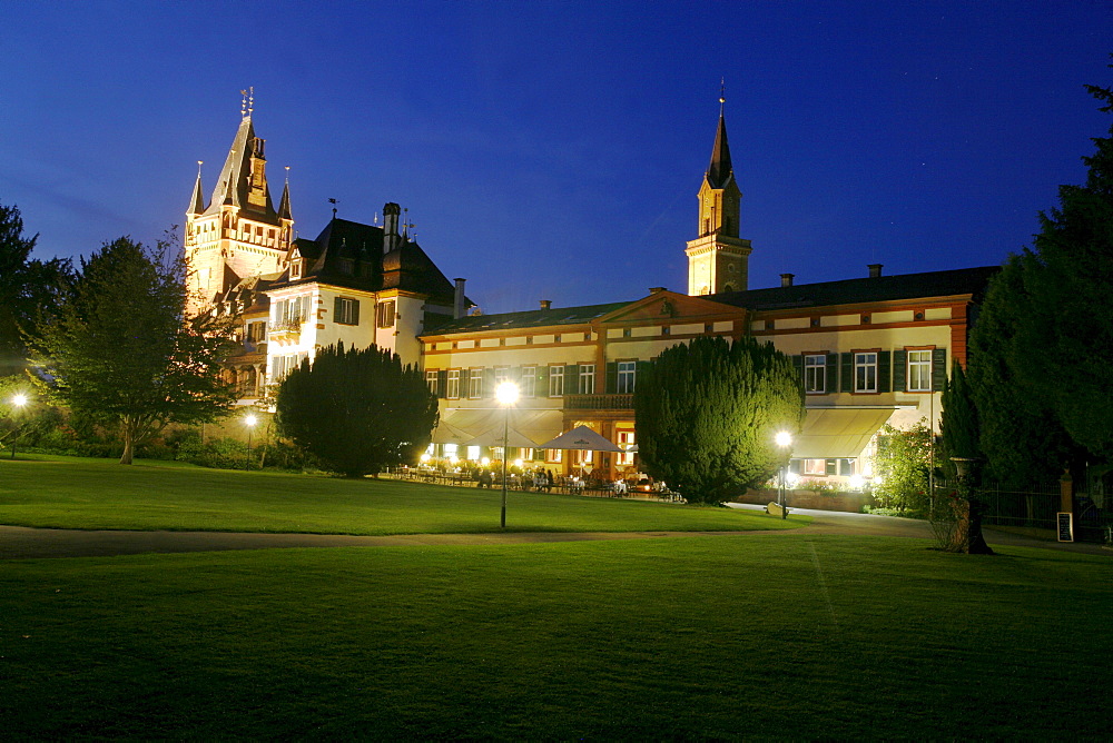 Weinheimer Castle at dusk, Weinheim, Zweiburgenstadt, Two-Castle city on the Bergstrasse, Baden-Wuerttemberg, Germany, Europe