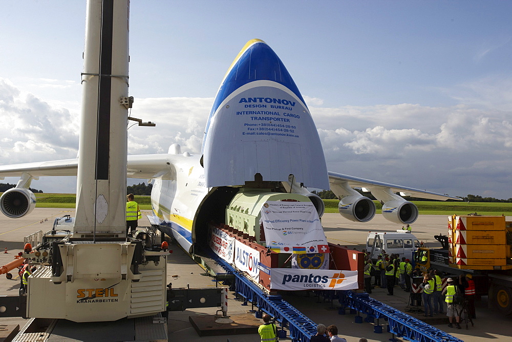 The Antonov 225, the largest fixed-wing aircraft ever built, at the airport Frankfurt-Hahn Airport, Lautzenhausen, Rhineland-Palatinate, Germany, Europe