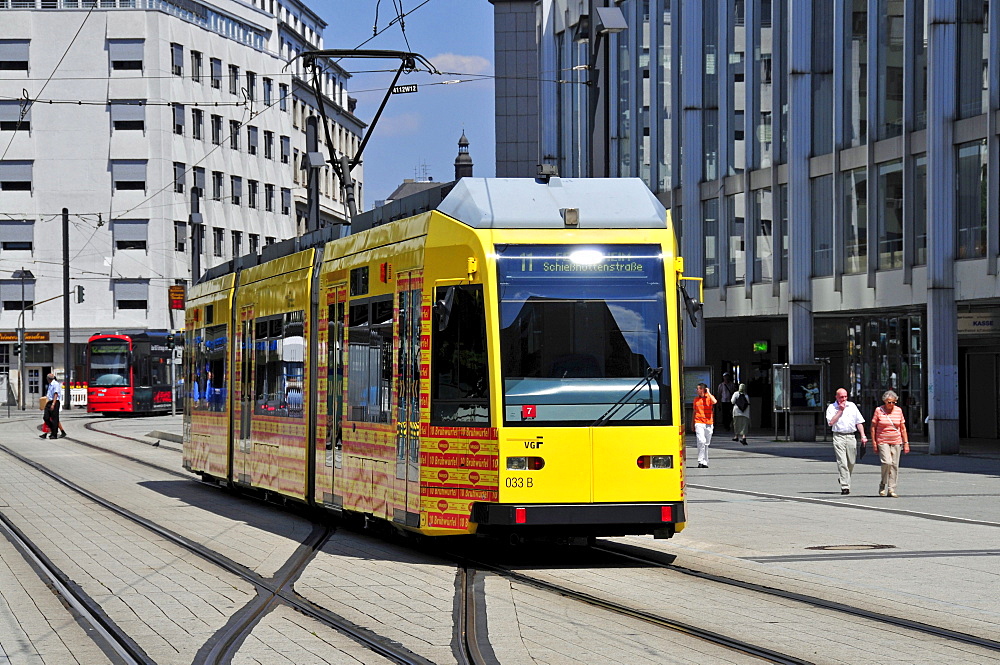 Tram in the city center, Frankfurt am Main, Hesse, Germany, Europe