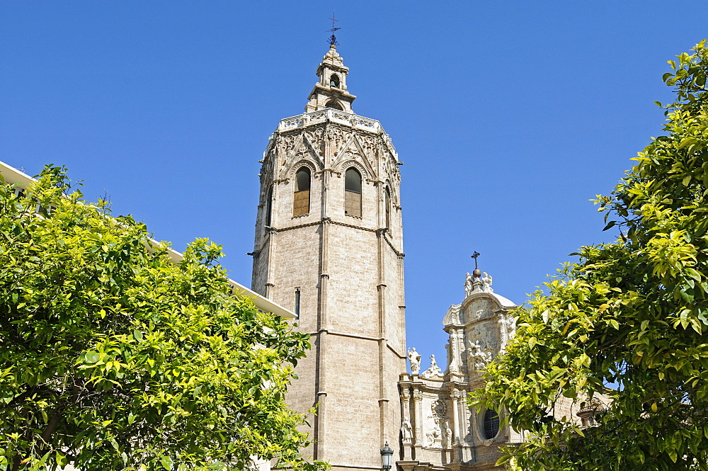 Torre del Miguelete, Micalet, bell tower, cathedral, Catedral de Santa Maria, Plaza de la Reina, Valencia, Spain, Europe