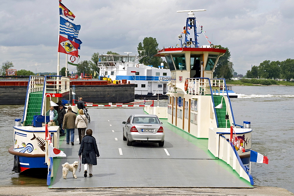 Rhine ferry Duesseldorf-Kaiserswerth to Meerbusch at Duesseldorf, North Rhine-Westphalia, Germany, Europe