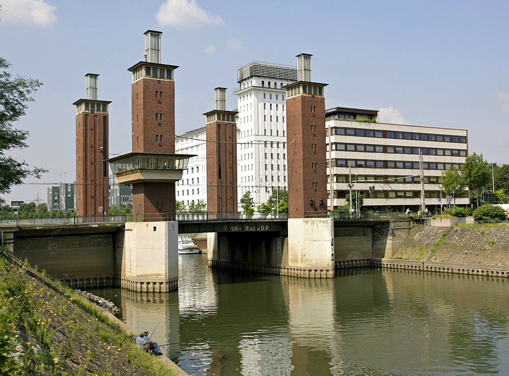 Schwanentor Bridge and Hafenkontor, Inner Harbour, Duisburg, North Rhine-Westphalia, Germany, Europe