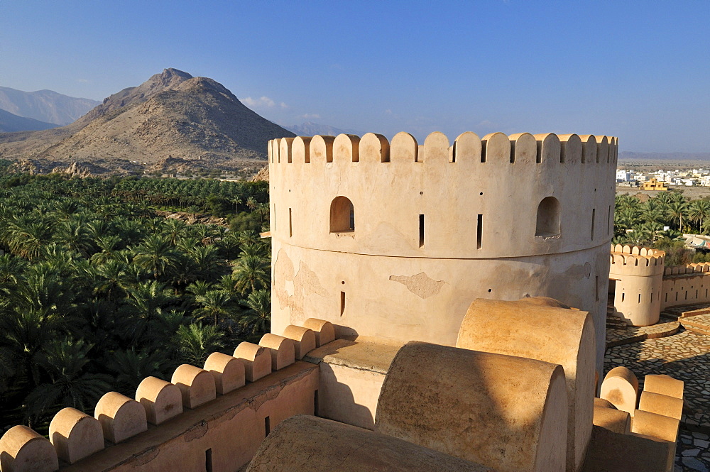 Historic adobe fortification Nakhal, Nakhl Fort or Castle, Hajar al Gharbi Mountains, Batinah Region, Sultanate of Oman, Arabia, Middle East