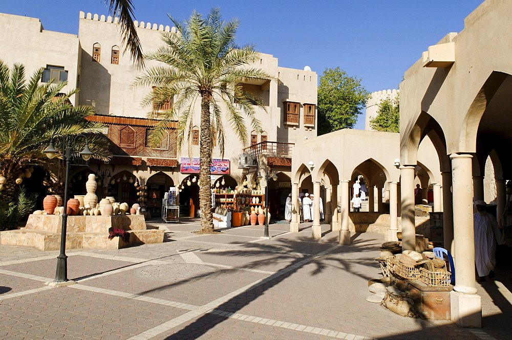 Tourist section with souvenir shops at Nizwa Souk, Hajar al Gharbi Mountains, Dhakiliya Region, Sultanate of Oman, Arabia, Middle East