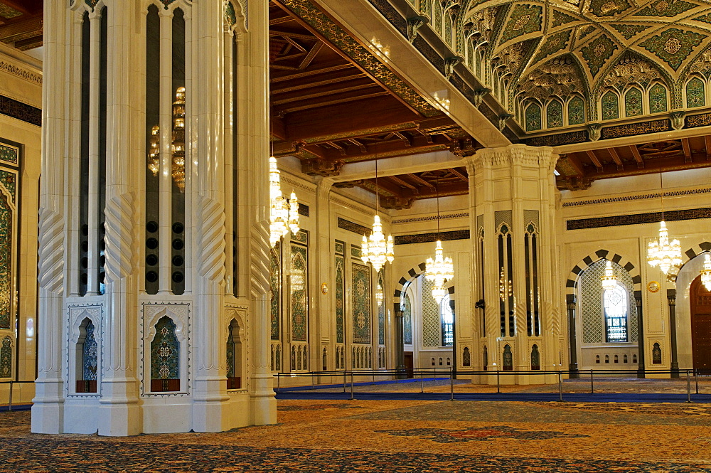 Central prayer hall at the Sultan Qaboos Grand Mosque, Muscat, Sultanate of Oman, Arabia, Middle East