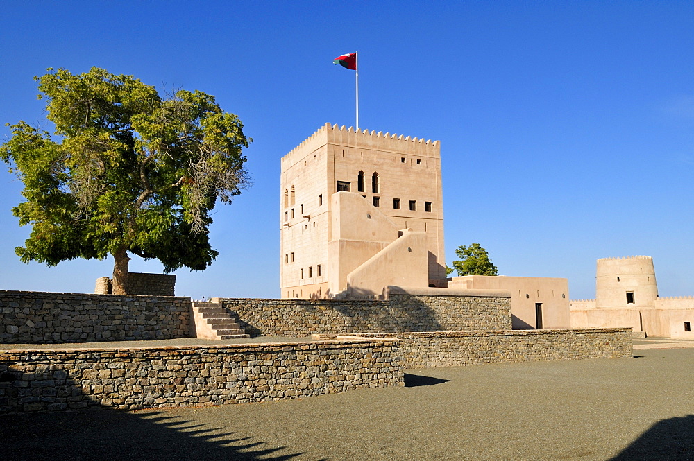 Historic adobe fortification Liwa Fort or Castle, Batinah Region, Sultanate of Oman, Arabia, Middle East