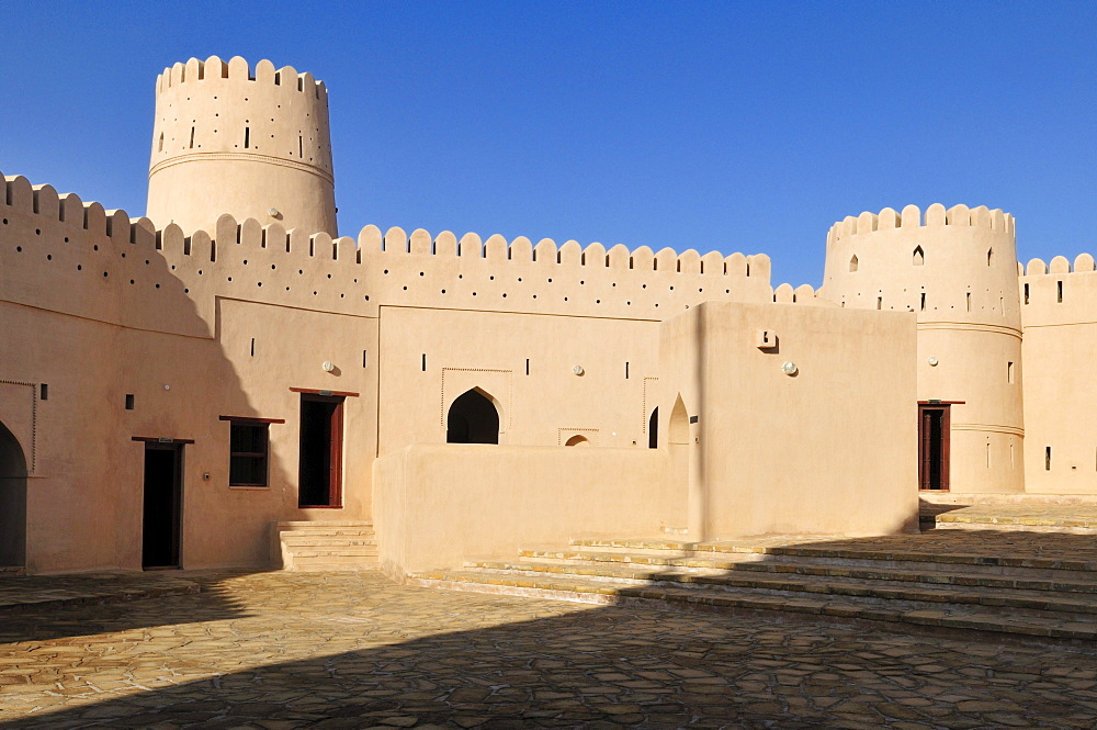 Historic adobe fortification, Jaalan Bani Bu Hasan Fort or Castle, Sharqiya Region, Sultanate of Oman, Arabia, Middle East