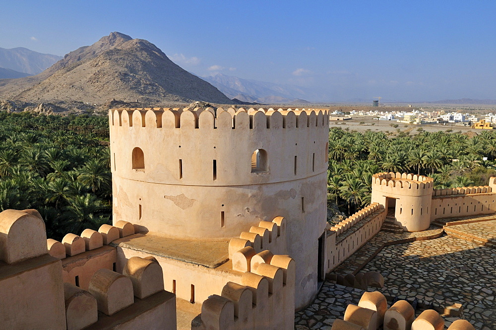 Historic adobe fortification Nakhal, Nakhl Fort or Castle, Hajar al Gharbi Mountains, Batinah Region, Sultanate of Oman, Arabia, Middle East