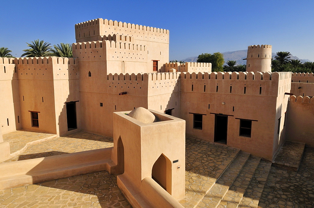 Historic adobe fortification, Jaalan Bani Bu Hasan Fort or Castle, Sharqiya Region, Sultanate of Oman, Arabia, Middle East