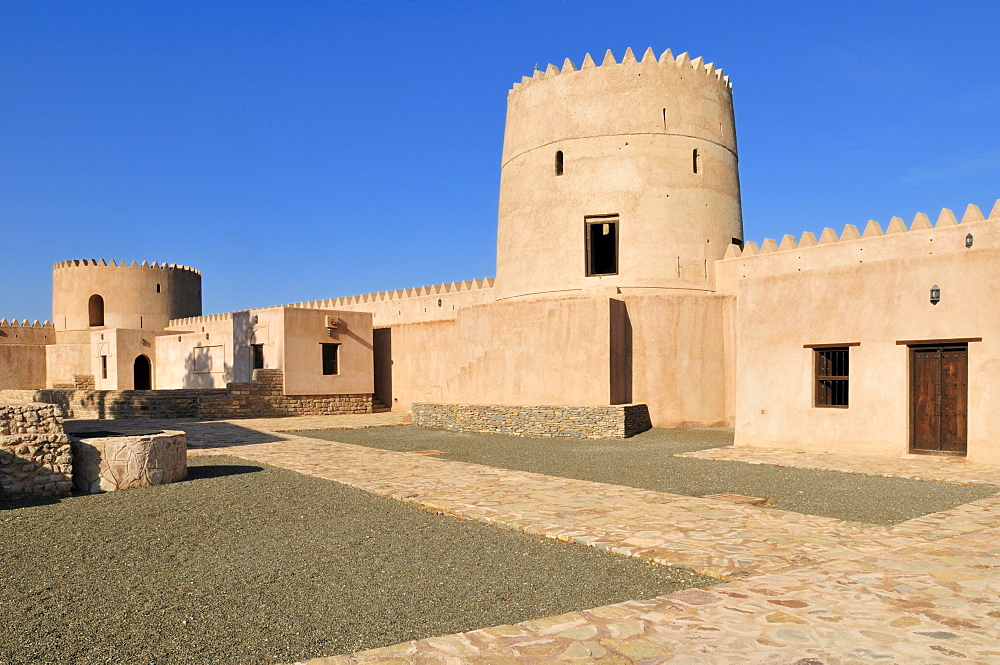 Historic adobe fortification Liwa Fort or Castle, Batinah Region, Sultanate of Oman, Arabia, Middle East