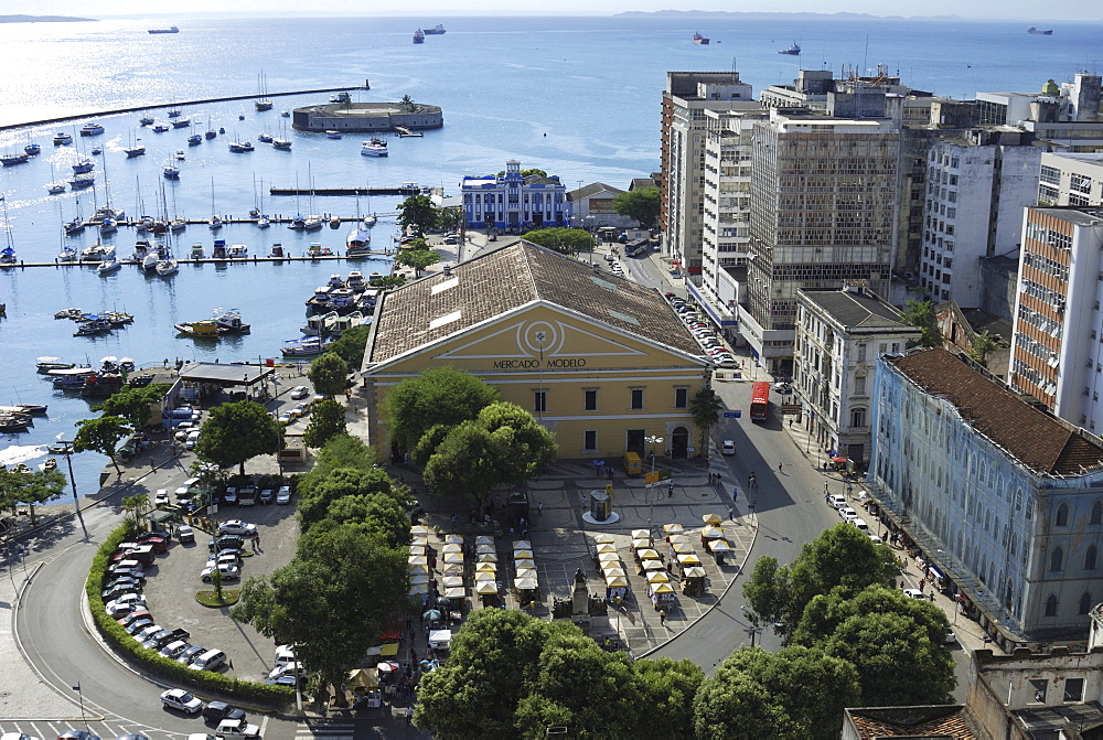 View of the lower city Cidade Baixa with Mercado Modello market hall and the defensive fortification Forte Sao Marcelo, Salvador, Bahia, UNESCO World Heritage Site, Brazil, South America