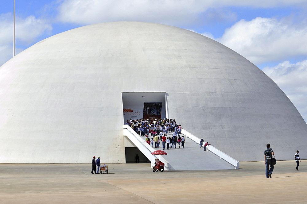 Museu Nacional Honestino Guimaraes National Museum, by architect Oscar Niemeyer, Brasilia, Distrito Federal state, Brazil, South America