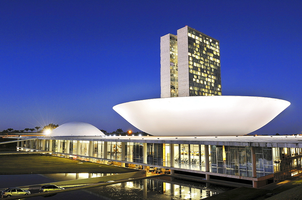 Congresso Nacional Congress building in the evening light, architect Oscar Niemeyer, Brasilia, Distrito Federal state, Brazil, South America