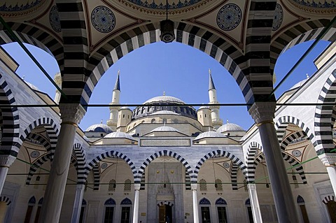 Ertogrul Gazi Mosque, Ashgabat, Turkmenistan